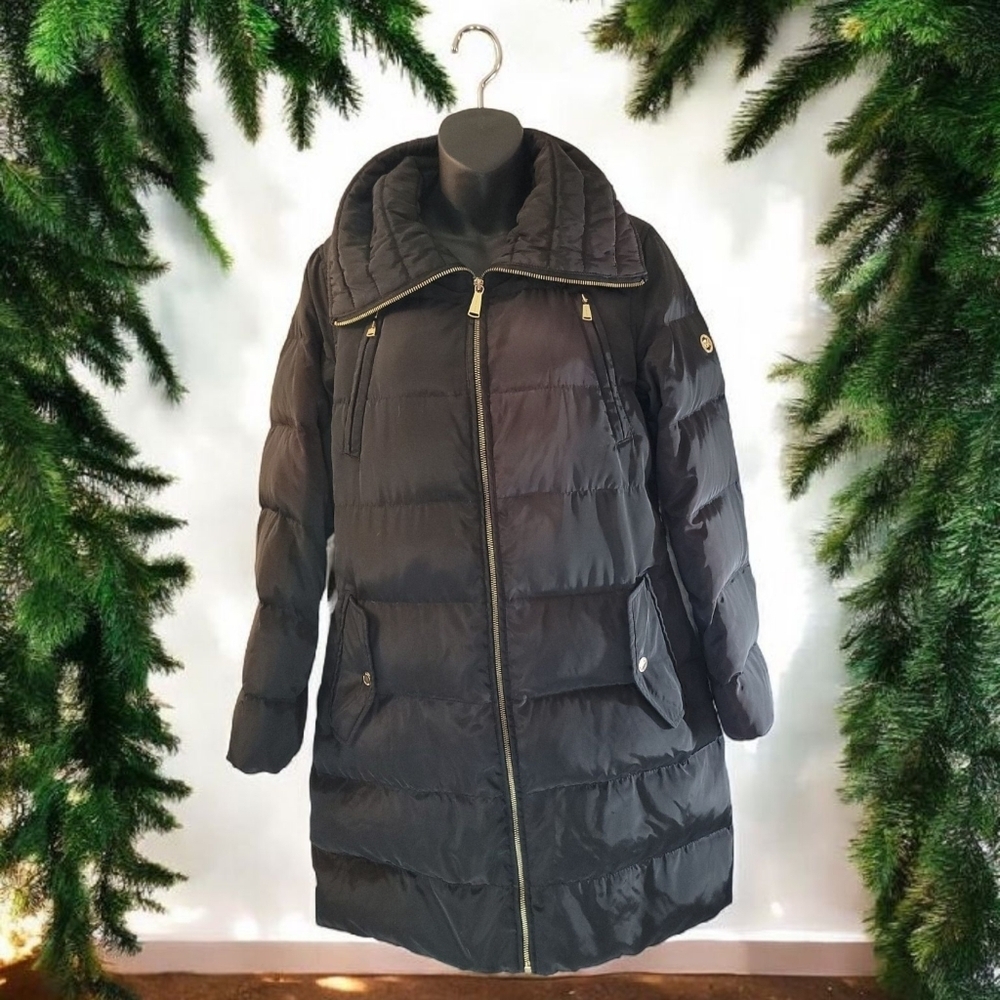 Michael Kors Woman's Winter Down Jacket Size Small length Mid Thigh - Picture 3 of 9